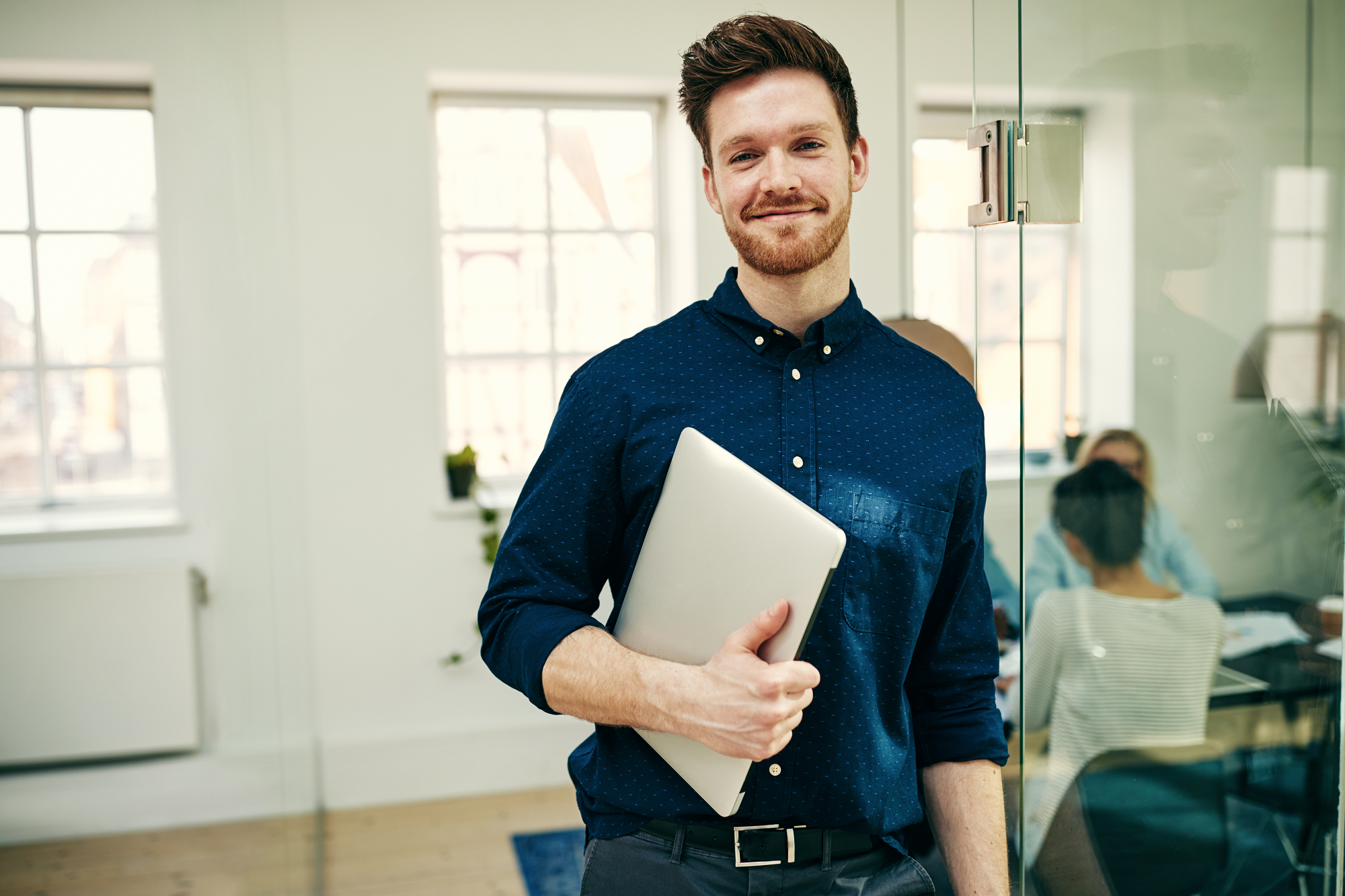 Desk Sharing gibt Flexibilität: So setzen Sie erfolgreich Ihr neues Bürokonzept um 
