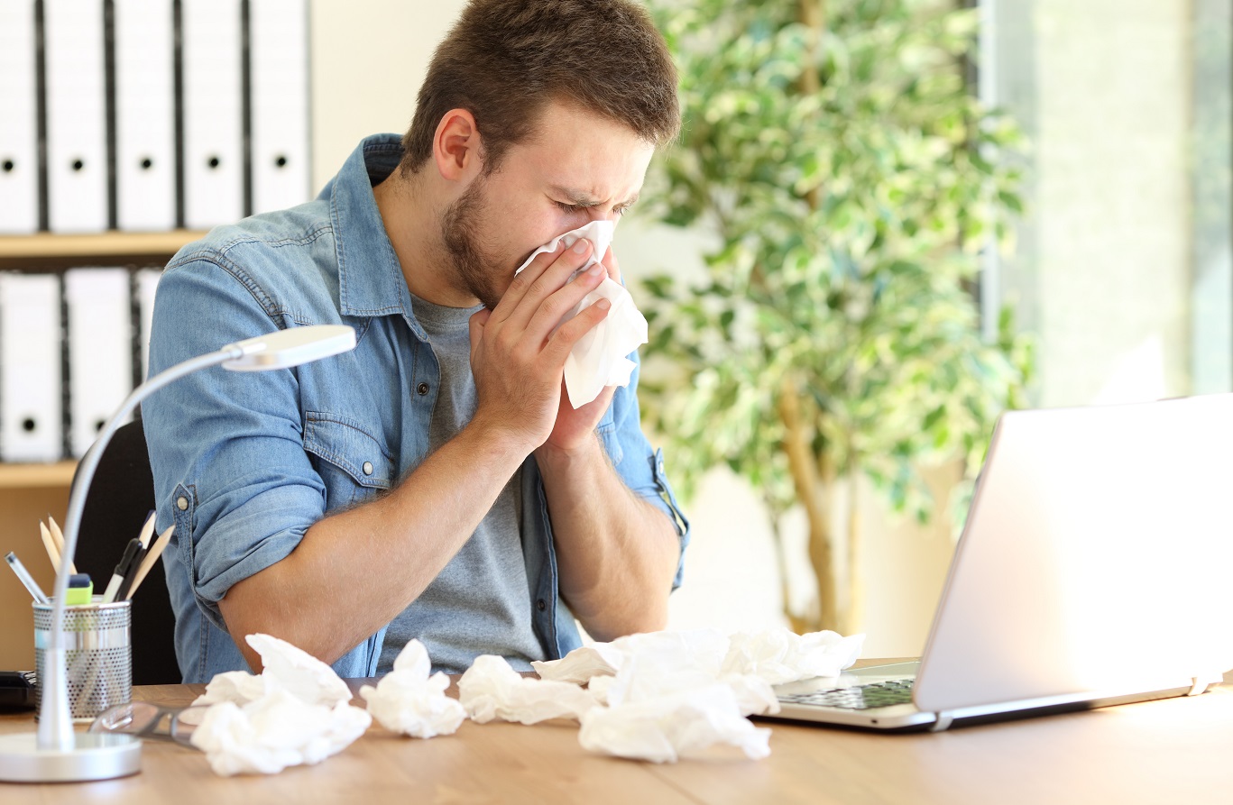 Arbeiten trotz Krankenschein: Dieses Risiko sollten Sie kennen 