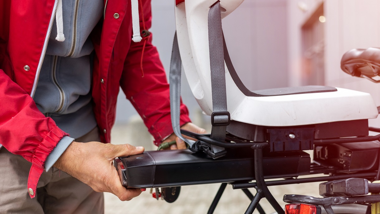 Vermeiden Sie Brandgefahren: 7 Sicherheits-Tipps für den Umgang mit E-Bike und Pedelec-Akkus 