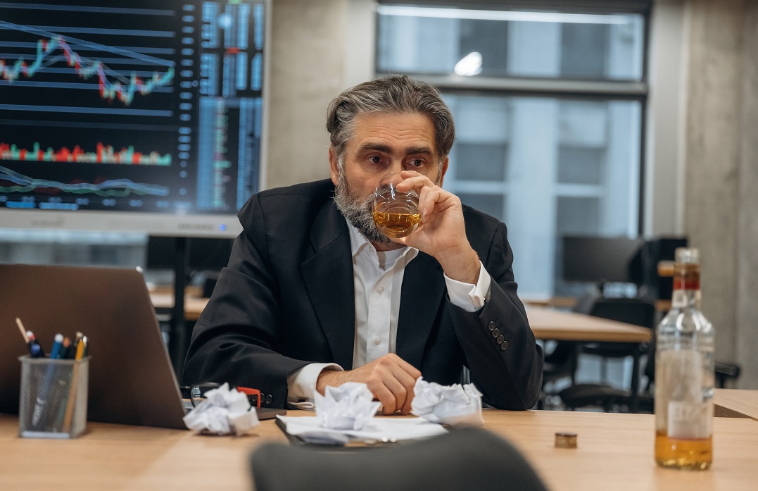 Suchtprävention im Büro: Setzen Sie auf frühe Erkennung und Gesundheitsförderung